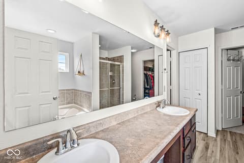 Primary bathroom at 16229 Countryside Boulevard, Westfield, IN