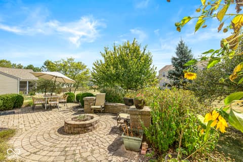 Outdoor living area at 16229 Countryside Boulevard, Westfield, IN