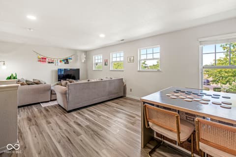Loft — 16229 Countryside Boulevard, Westfield, IN