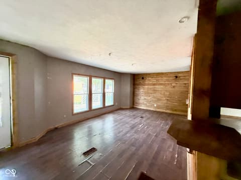 Living room at 206 E Adams Street, Darlington, IN