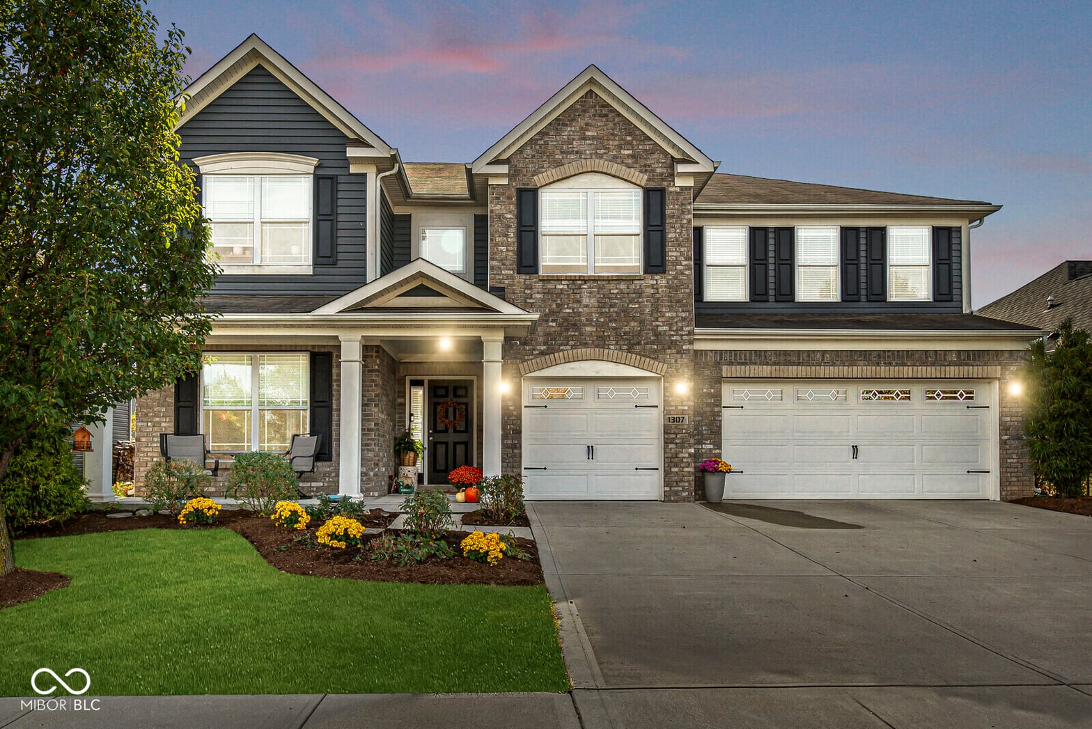 Photo of 1307 Cliff View Drive, Westfield, IN