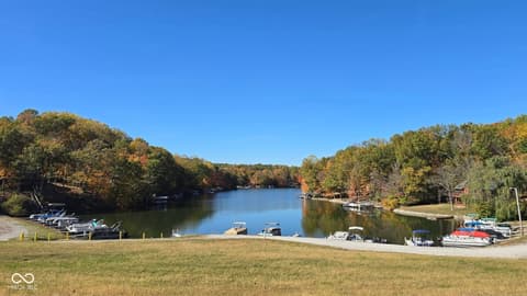 Photo of 8048 S Indian Ridge Drive, Trafalgar, IN