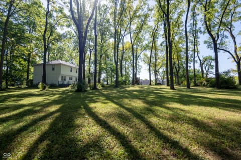 Photo of 8404 Oaklandon Road, Indianapolis, IN