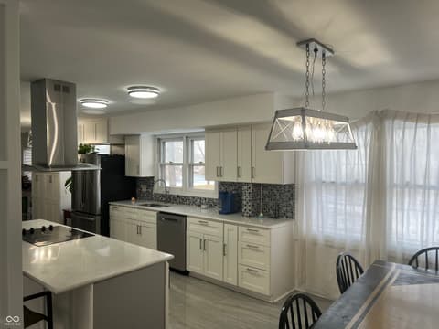 Photo of 8404 Oaklandon Road, Indianapolis, IN