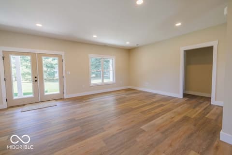 Living room at 534 E Dogwood Court, Spencer, IN