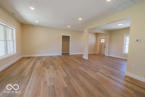 Living room at 534 E Dogwood Court, Spencer, IN