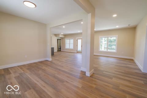Living room at 534 E Dogwood Court, Spencer, IN