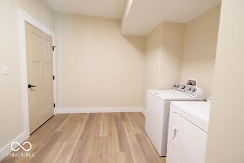 Laundry room at 534 E Dogwood Court, Spencer, IN