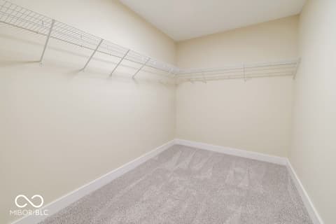 Walk In Closets — 534 E Dogwood Court, Spencer, IN