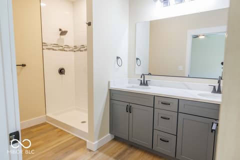 Primary bathroom at 534 E Dogwood Court, Spencer, IN