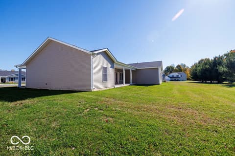 Side exterior at 534 E Dogwood Court, Spencer, IN