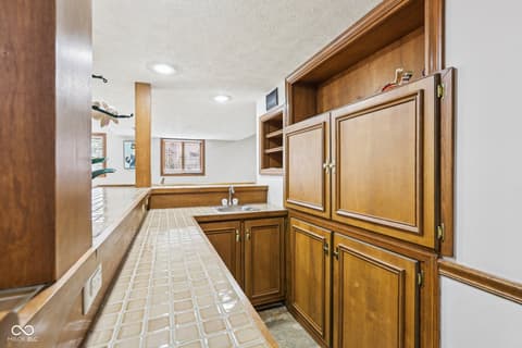 Bar — 13514 Dallas Lane, Carmel, IN