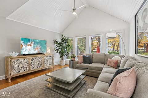 Living room at 13514 Dallas Lane, Carmel, IN