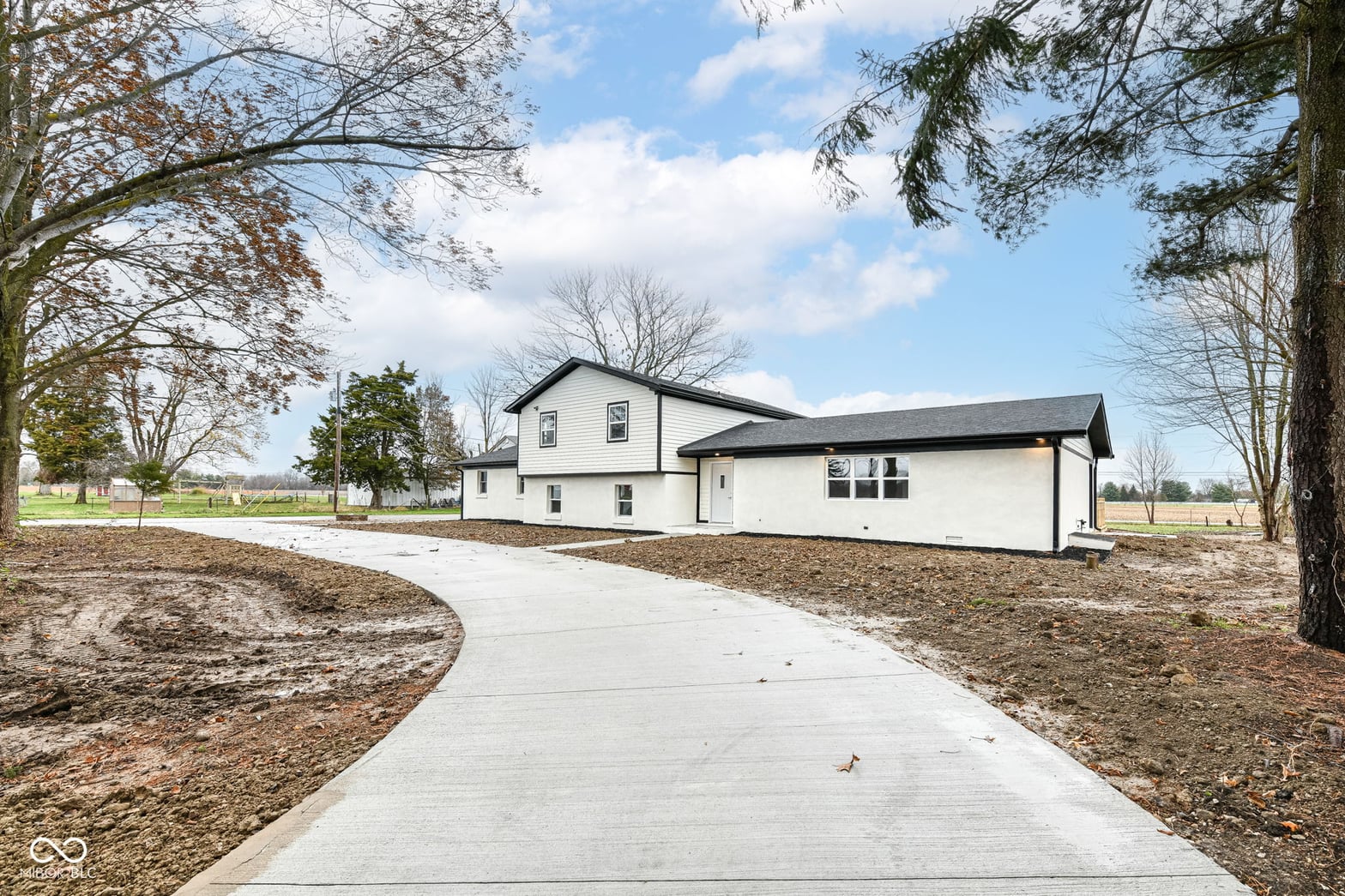 Front exterior at 6015 S State Road 75, Coatesville, IN