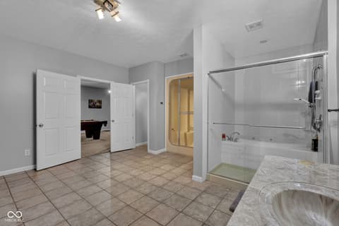 Photo of 295 Persimmon Drive, North Vernon, IN