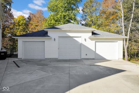 Photo of 295 Persimmon Drive, North Vernon, IN