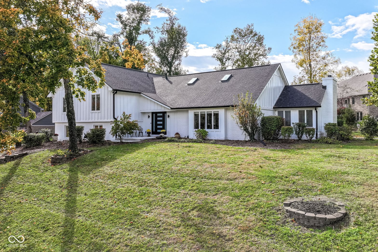 Photo of 4192 Waterbrook Way, Greenwood, IN