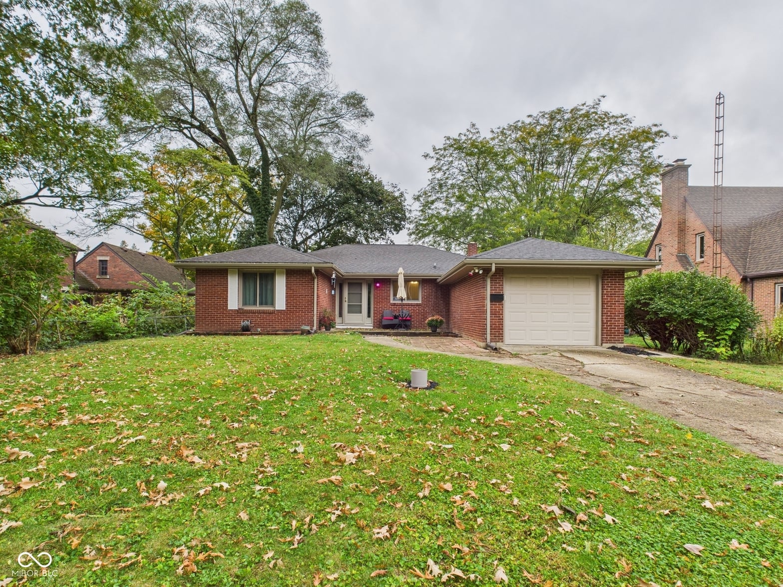 Photo of 307 N Winthrop Road, Muncie, IN