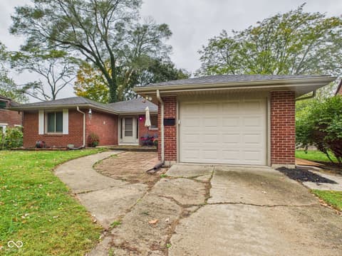 Photo of 307 N Winthrop Road, Muncie, IN
