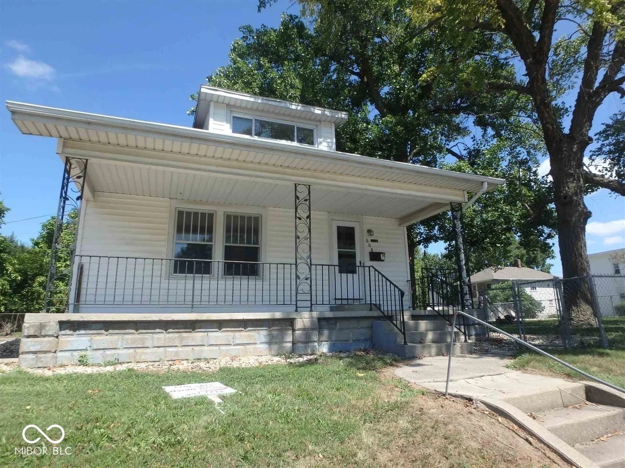 Front exterior at 608 W Monroe Street, Kokomo, IN