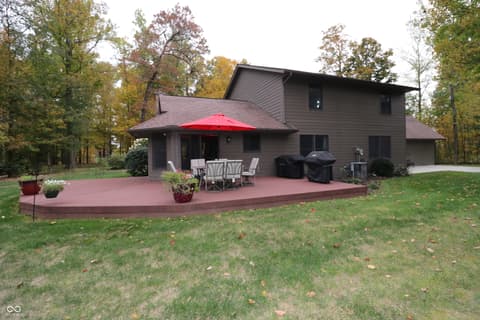Photo of 226 Lakeshore Drive, Batesville, IN