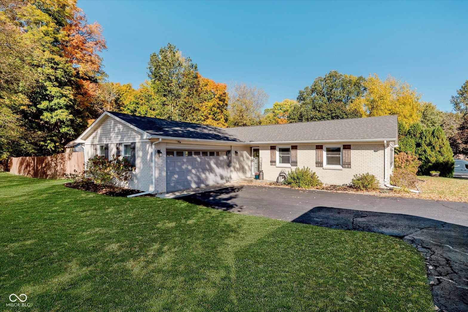 Front exterior at 303 Countrywood Drive, Noblesville, IN