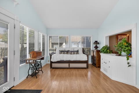 Photo of 406 E 51st Street, Indianapolis, IN