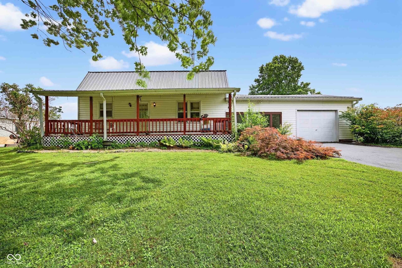 Photo of 127 Hickory Heights Circle, Bedford, IN