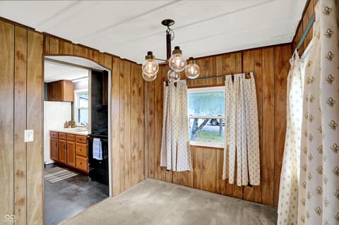 Dining room at 3820 W Us Highway 40, Greenfield, IN