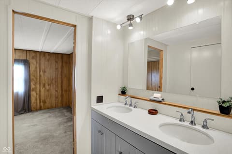 Primary bathroom at 3820 W Us Highway 40, Greenfield, IN