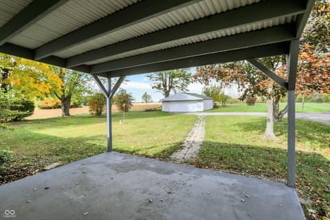 Yard at 3820 W Us Highway 40, Greenfield, IN