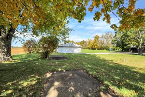Yard at 3820 W Us Highway 40, Greenfield, IN