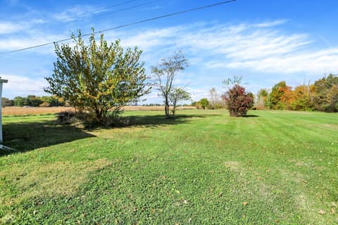 Yard at 3820 W Us Highway 40, Greenfield, IN