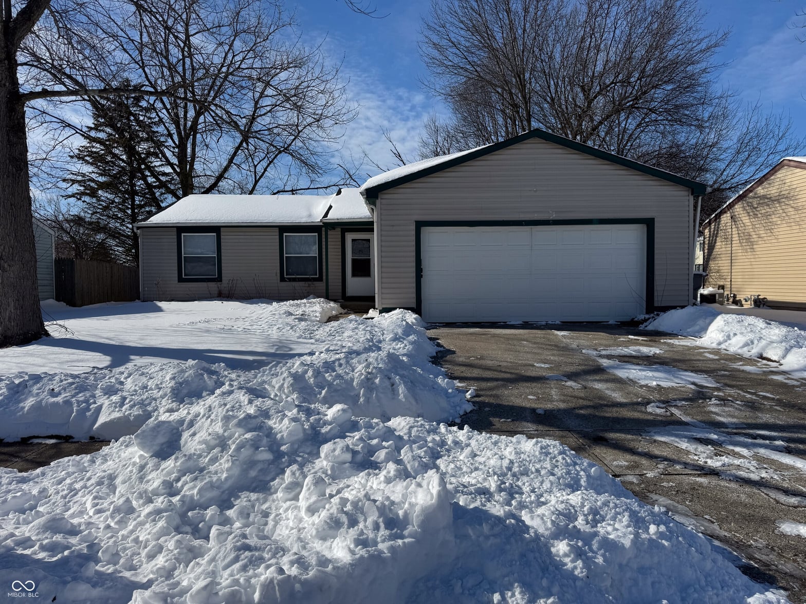 Photo of 916 Waring Drive E, Indianapolis, IN