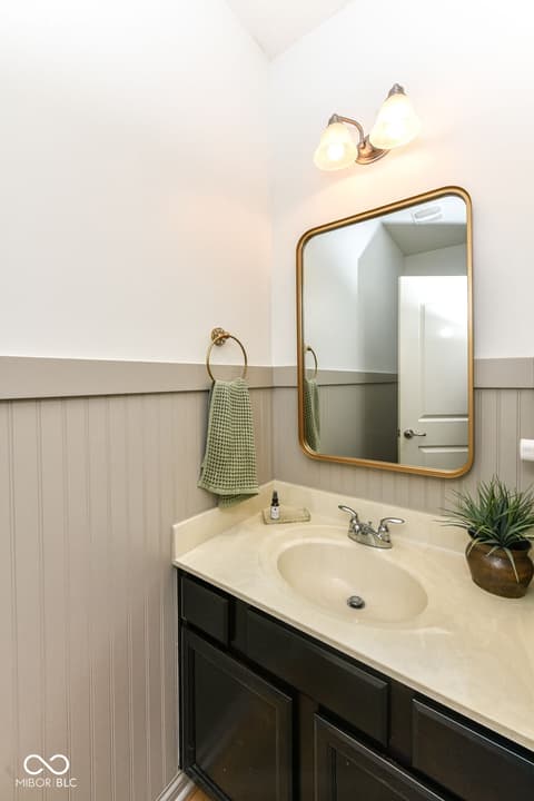 Photo of 11046 Chapel Park Drive N, Noblesville, IN