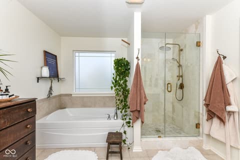 Photo of 11046 Chapel Park Drive N, Noblesville, IN