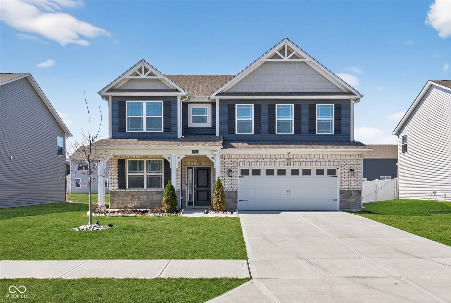 Photo of 230 Walker Drive, Whiteland, IN