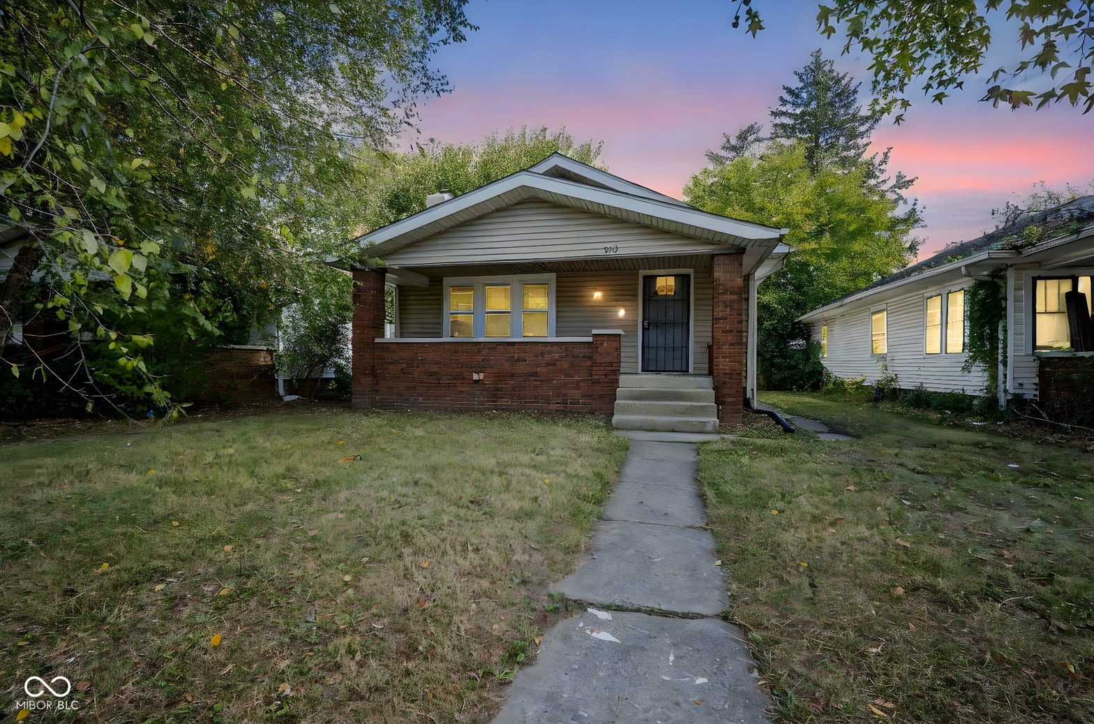 Photo of 925 N Chester Avenue, Indianapolis, IN