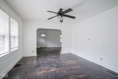 Photo of 925 N Chester Avenue, Indianapolis, IN