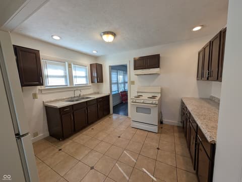 Photo of 925 N Chester Avenue, Indianapolis, IN