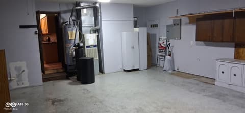 Garage at 40 S Restin Road, Greenwood, IN