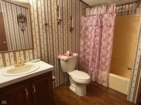 Bathroom at 7710 E 720 S, Carbon, IN