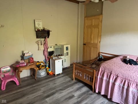 Bedroom at 7710 E 720 S, Carbon, IN