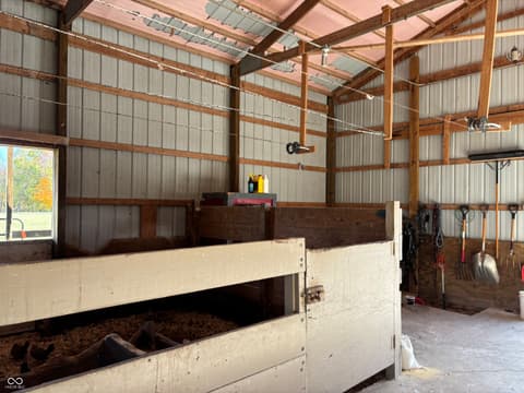 Barn — 7710 E 720 S, Carbon, IN