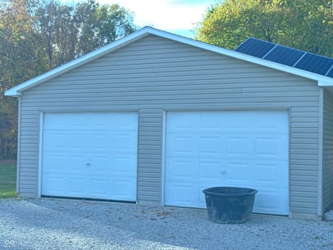Garage at 7710 E 720 S, Carbon, IN