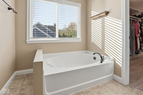 Photo of 3228 Wildlife Trail, Zionsville, IN