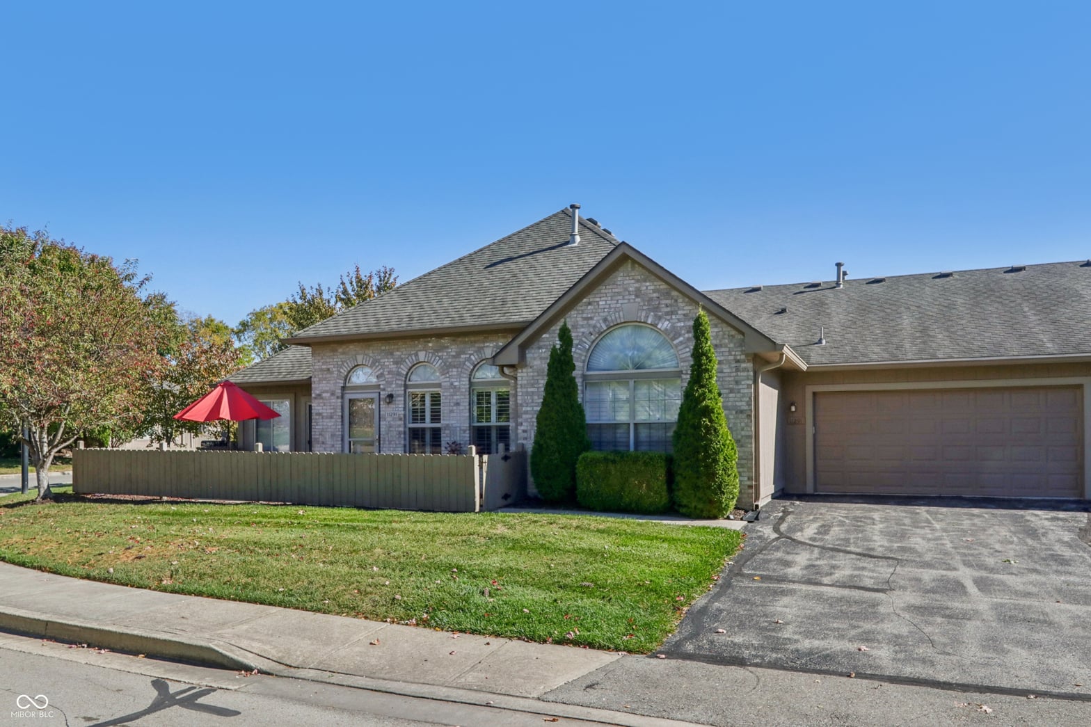 Photo of 11291 Courtyard Way, Fishers, IN