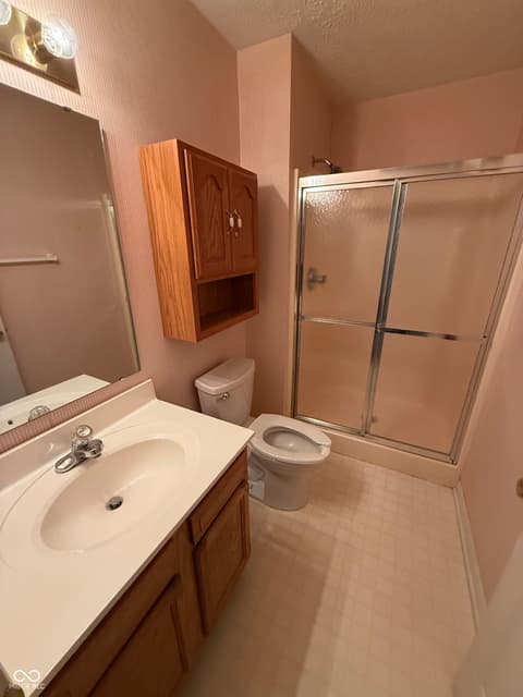 Bathroom at 908 Sorrell Court, Lebanon, IN