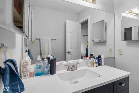 Photo of 2524 Chaseway Court, Indianapolis, IN