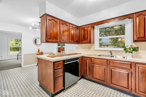 Photo of 1897 E Crystal Creek Drive, Terre Haute, IN